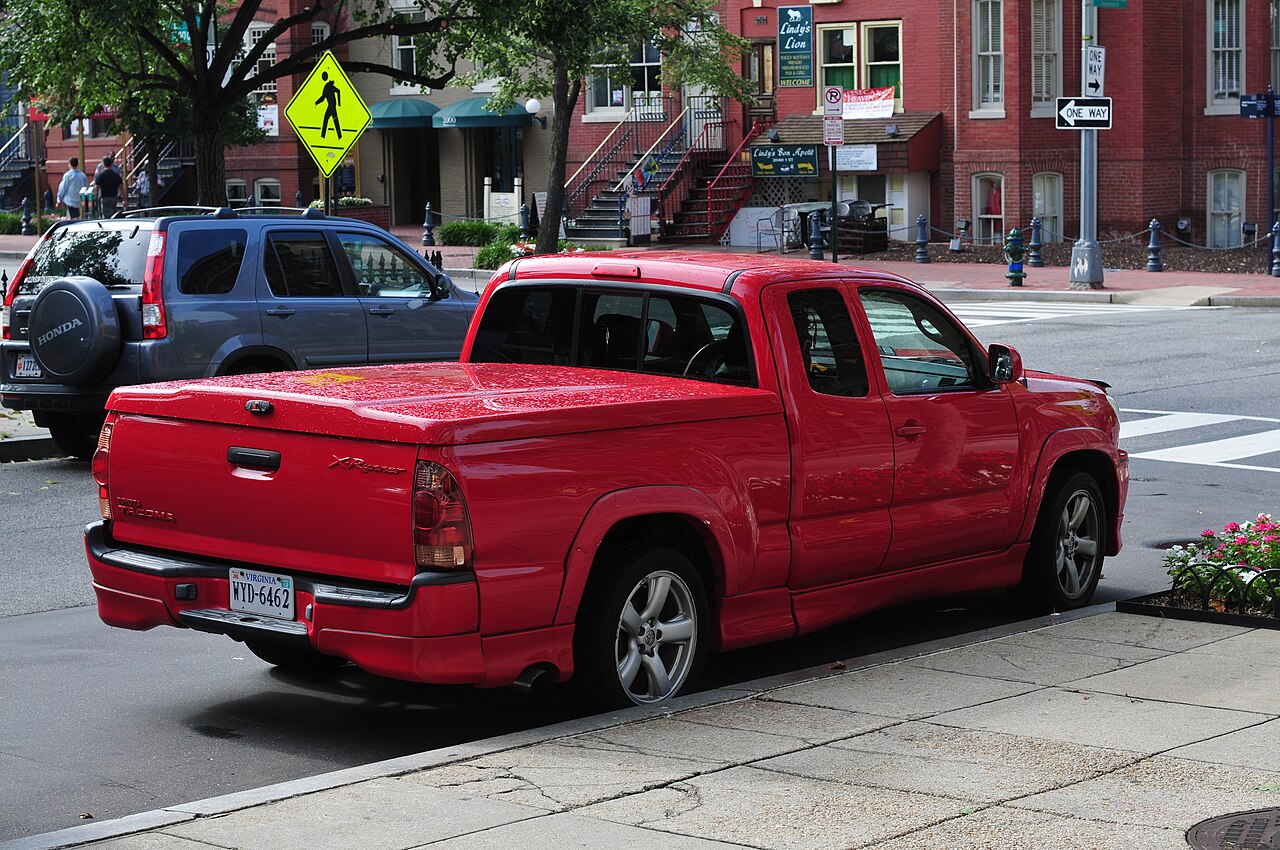 Toyota Tacoma photo